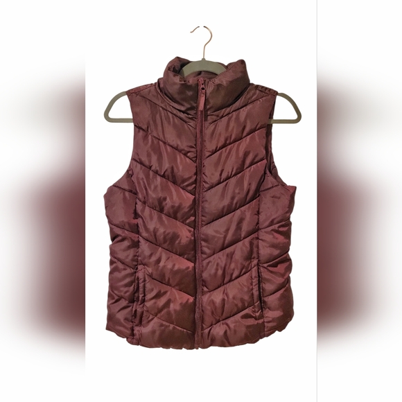 Juniors' SO® Puffer Vest in a burgundy or wine color, by Kohl's. - Picture 2 of 6